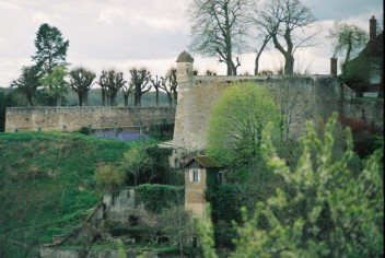 Avallon, ville fortifiée OT Avallon